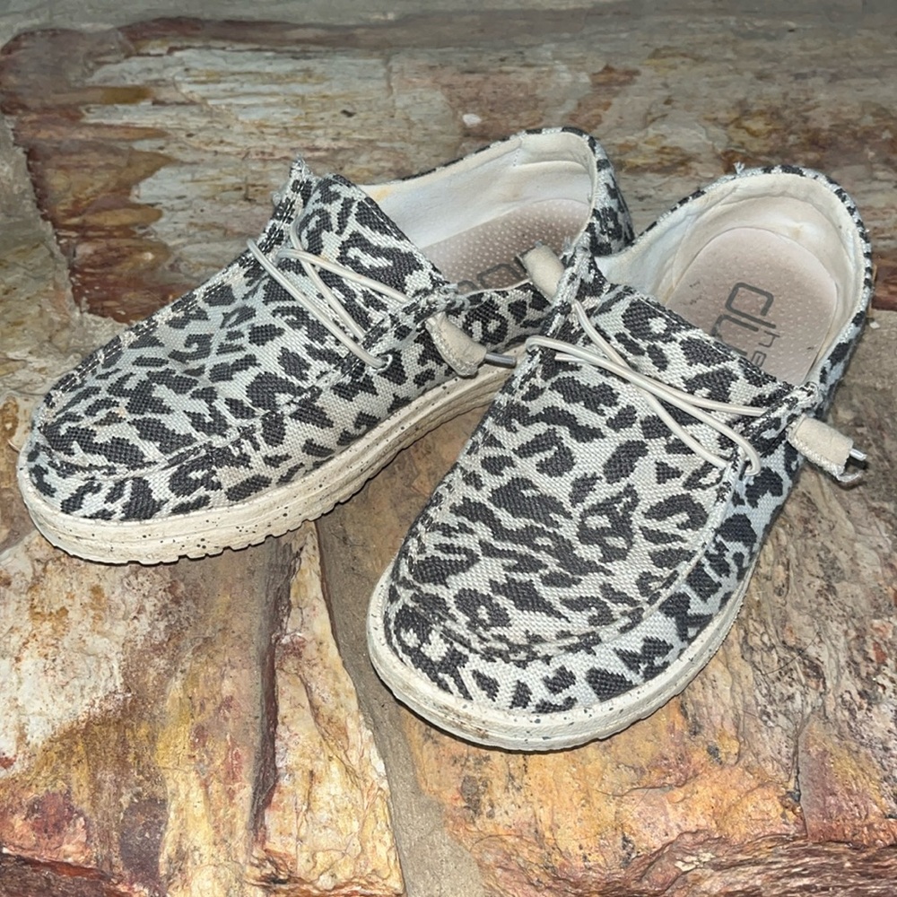 Women's Hey Dude Women's Size 6